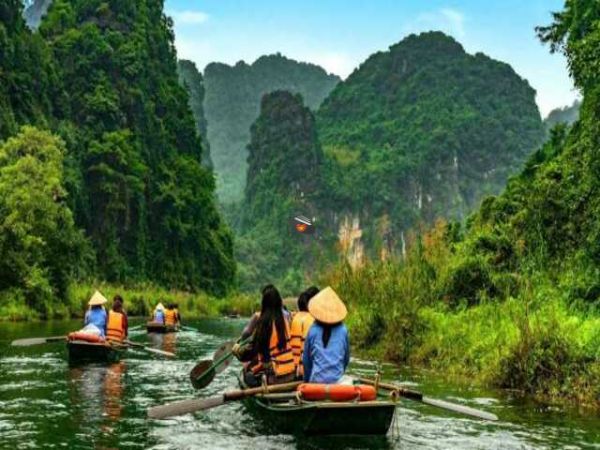 Best Tour Exploration Tam Coc Hoa Lu Ninh Binh